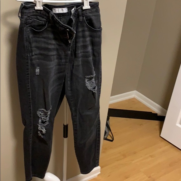 Guess size 26 black ankle distressed jeans - Picture 1 of 5